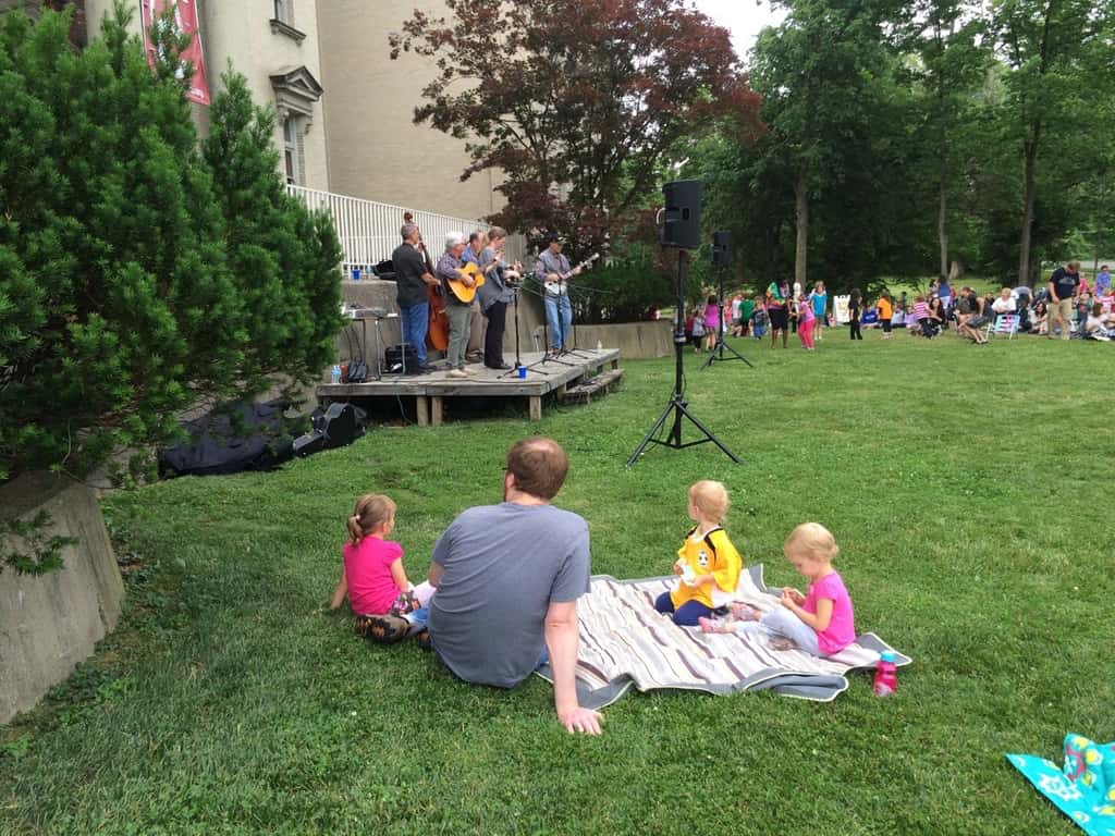We enjoyed the music of the Comet Bluegrass All-stars and some art-making at the Clifton Cultural Arts Center tonight. Gwen and Josie thought the comet wands they made were perfect for sibling whacking.