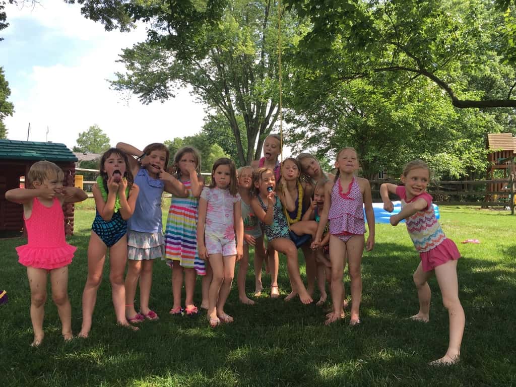Abby had a blast celebrating her 6th birthday with these silly girls!