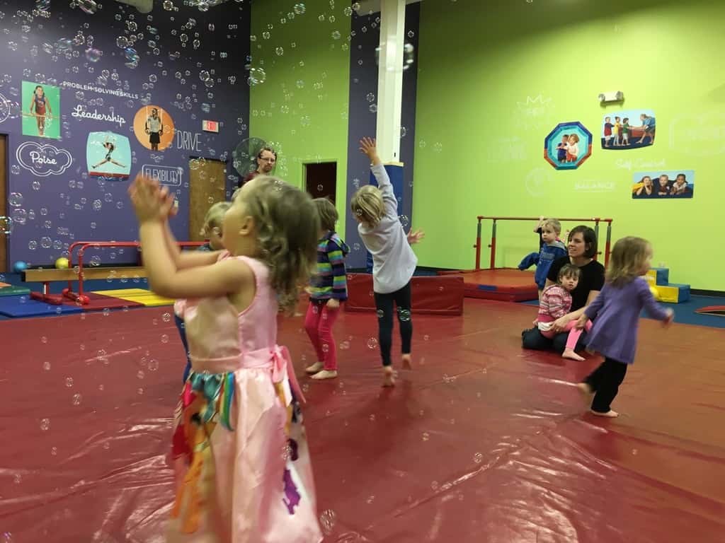 Yesterday was a big day! Abby got to race against her Girl Scout friends in the Pinewood Derby while Gwen and Josie celebrated their best friend Sophia’s birthday party.
