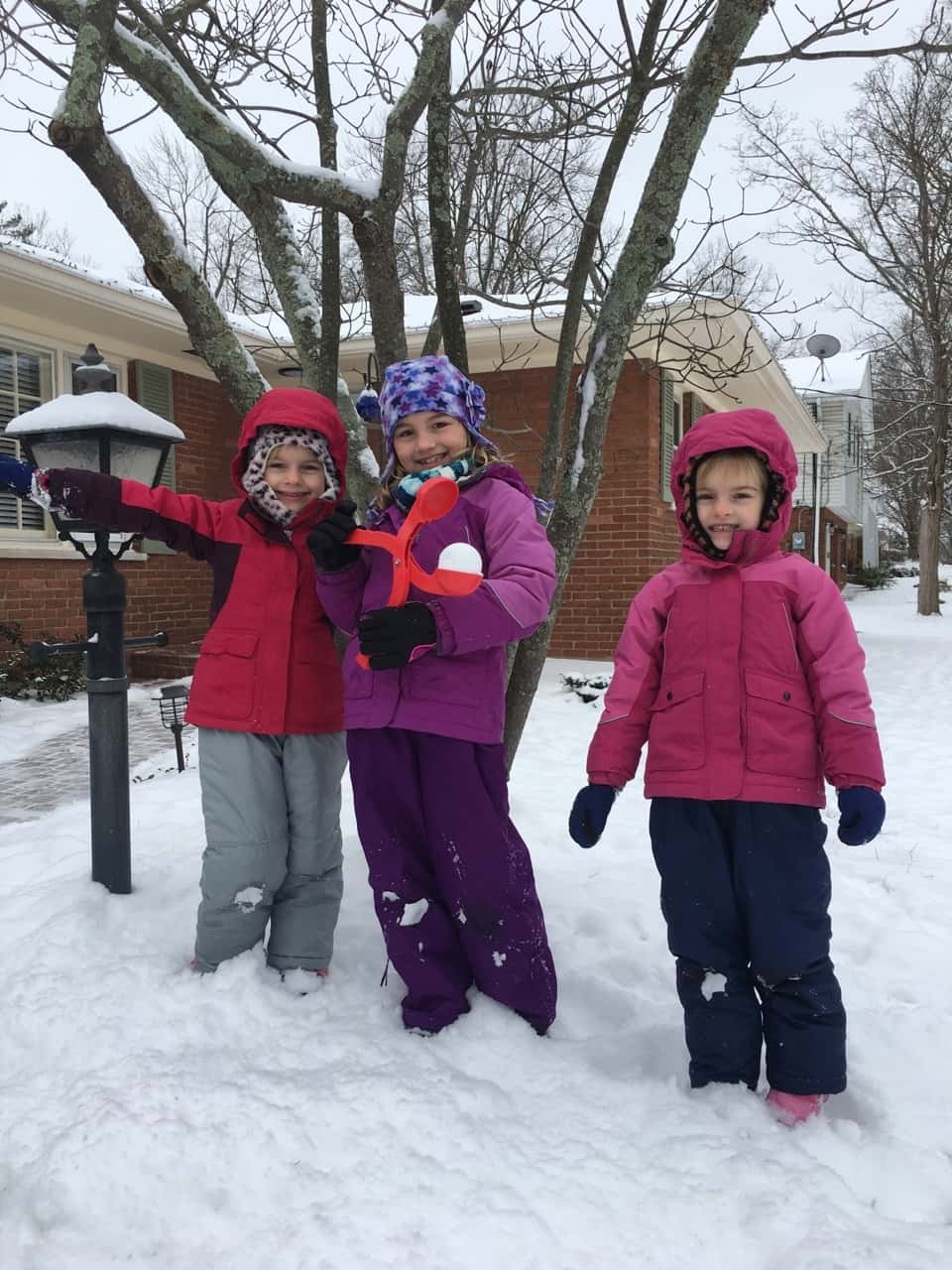 Ambitious cookie-selling, more happy fort-building, and enthusiastic movie-recommending - all part of a good Sunday.