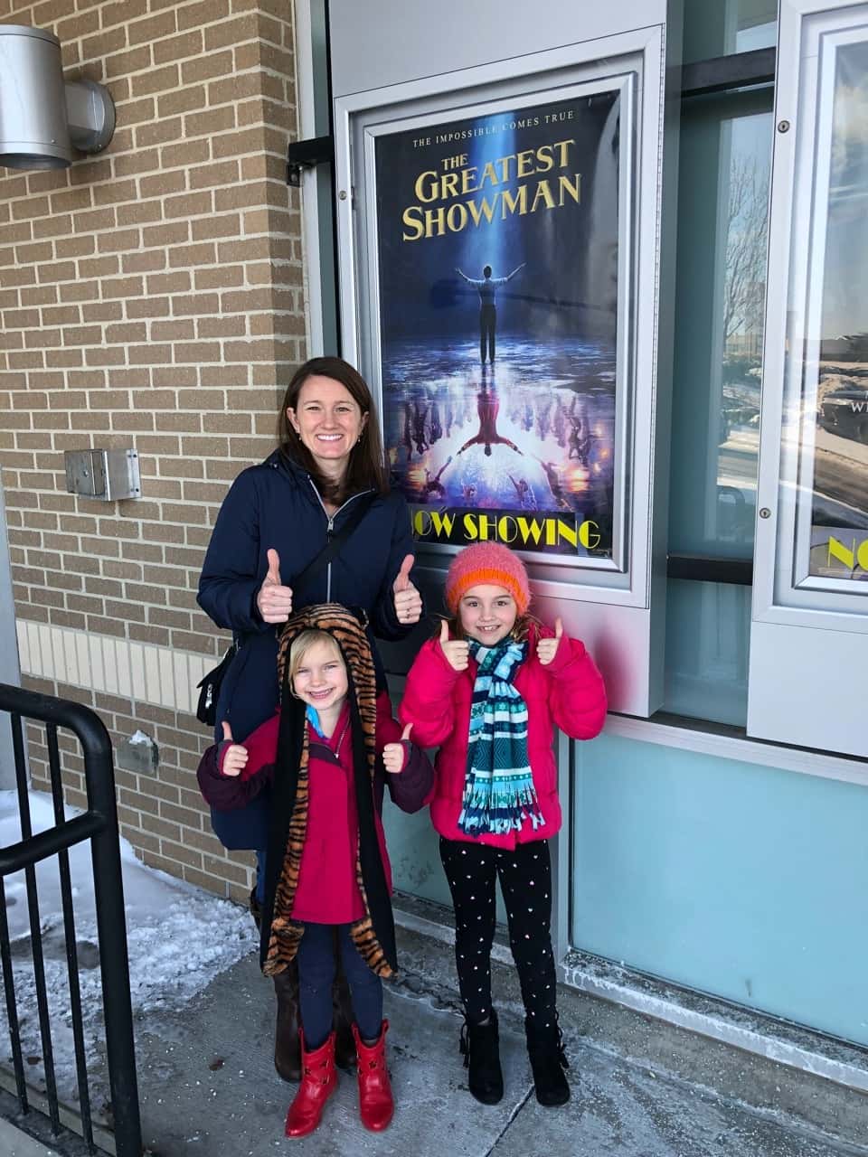 Ambitious cookie-selling, more happy fort-building, and enthusiastic movie-recommending - all part of a good Sunday.