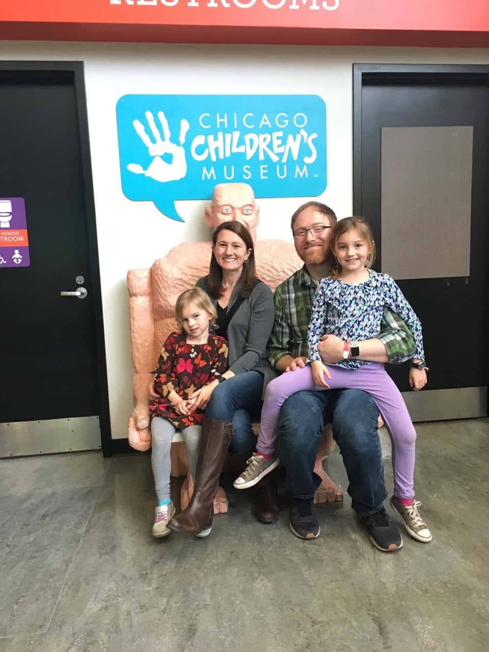 I think we now understand why Clara likes Chicago so much. Day 2 was loads of fun! We loved the highly interactive Chicago Children’s Museum!